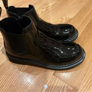 Dr. Martens 2976 Patent  Chelsea Boots Size 6 Barely Worn